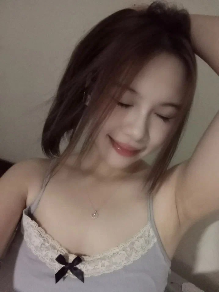 Em ghệ spa dễ dãi cho khách trả bài trần